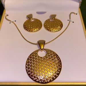Charter Club Gold Large Disc Pendant Necklace and Earring Set, 17" + 2" extender
